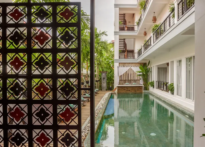 Sakaban Hotel 4*